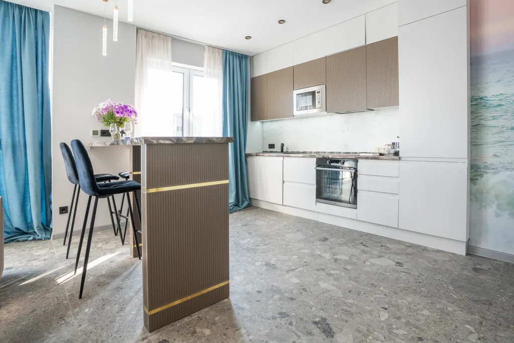 Парус Центральный пляж