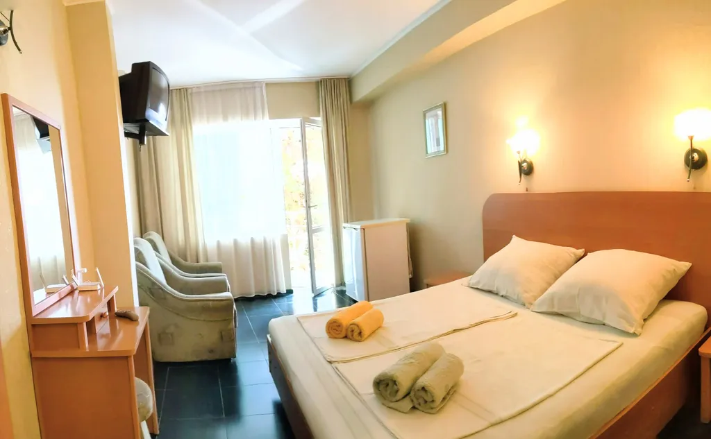 Квартира Уютная комната с балконом у моря — аренда посуточно в Утес