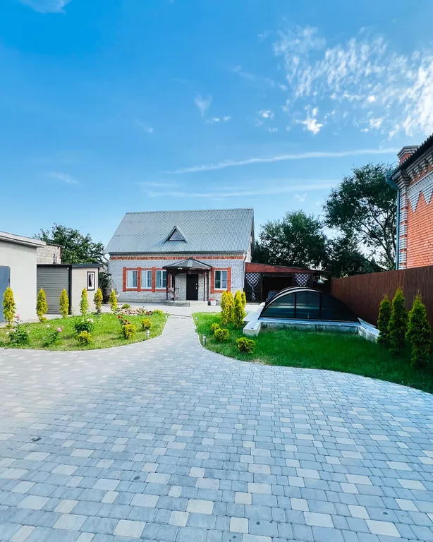 Дом отдыха с теплым бассейном и баней