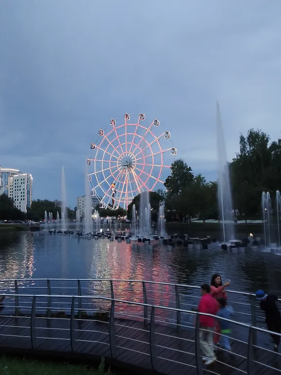 Для большой компании, до 10 человек