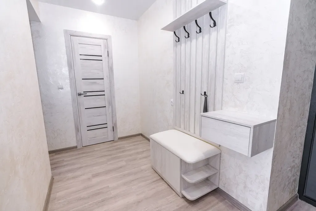 Рядом ТЦ Острова и набережная реки Амур