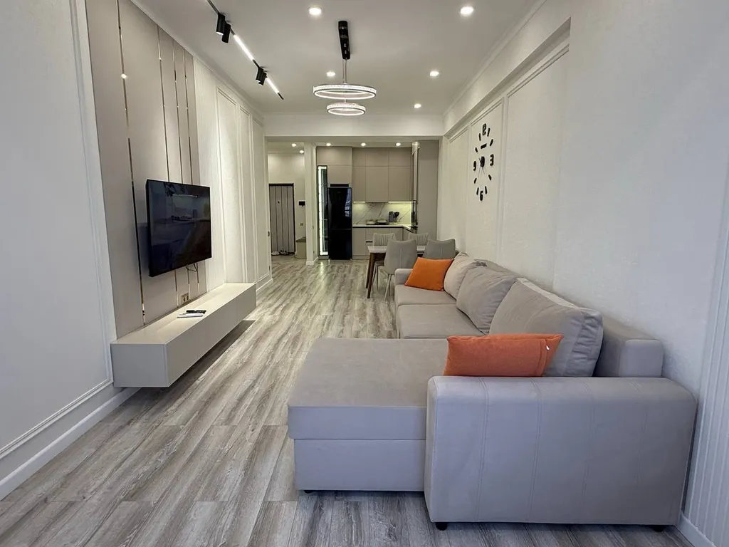 Tour Lumiere in Bay Tash Tower