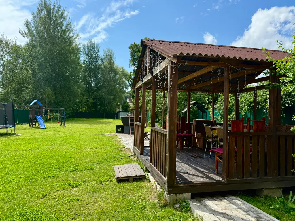 Коттедж Саввушка с видом на монастырь