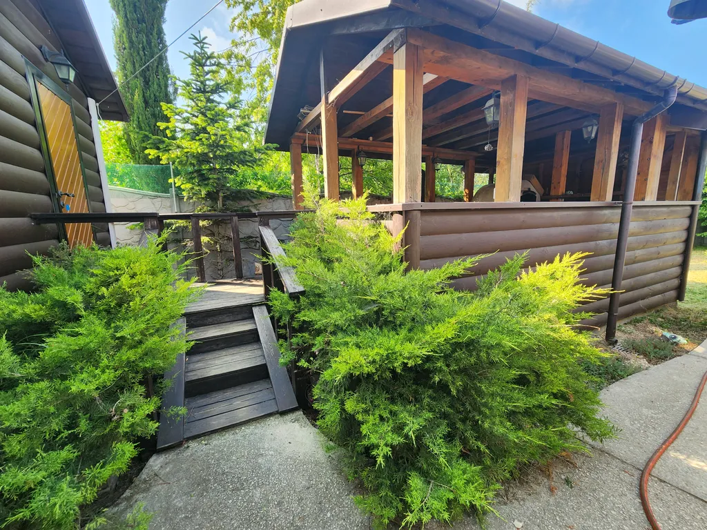 Коттедж Уютный экологический деревянный дом — Севастополь