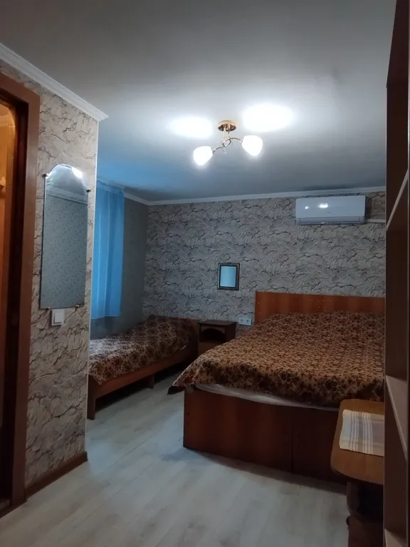 Квартира Квартира Трёх местный Люкс,в гостевом доме "До,ре,ми" — Витязево