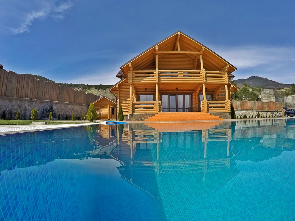 Коттедж Дом с панорамным видом на море и гору Аю-Даг — аренда посуточно в Краснокаменка