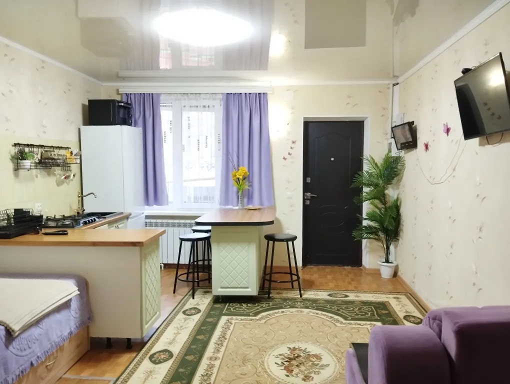 Дом у подножия горы Медовая