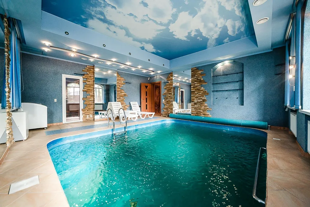 Бассейн и сауна включены