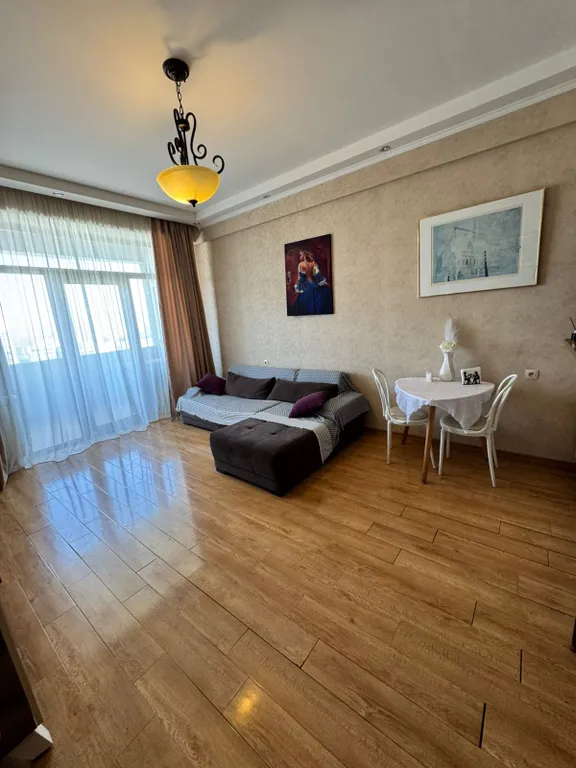 Двукомнатная квартира в Бизнес центре