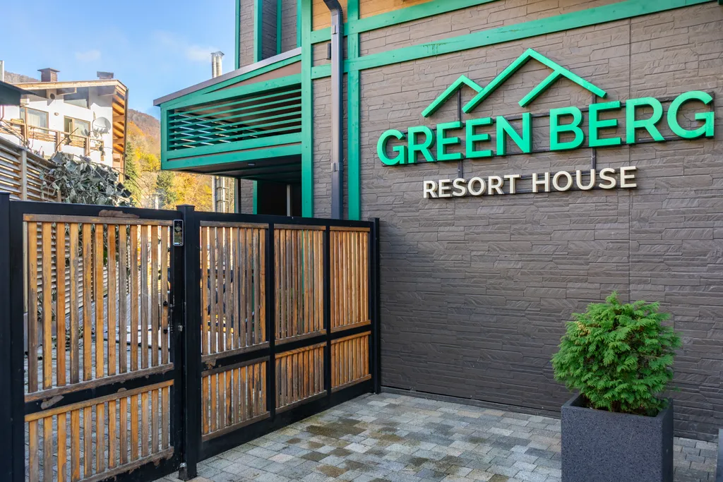 Зеленая студия в ЖК Гринберг