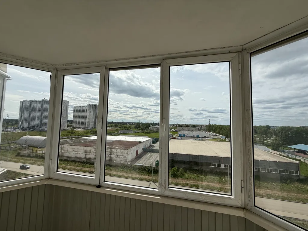 Студия  - диван, стиралка, холодильник, СВЧ, водонагреватель