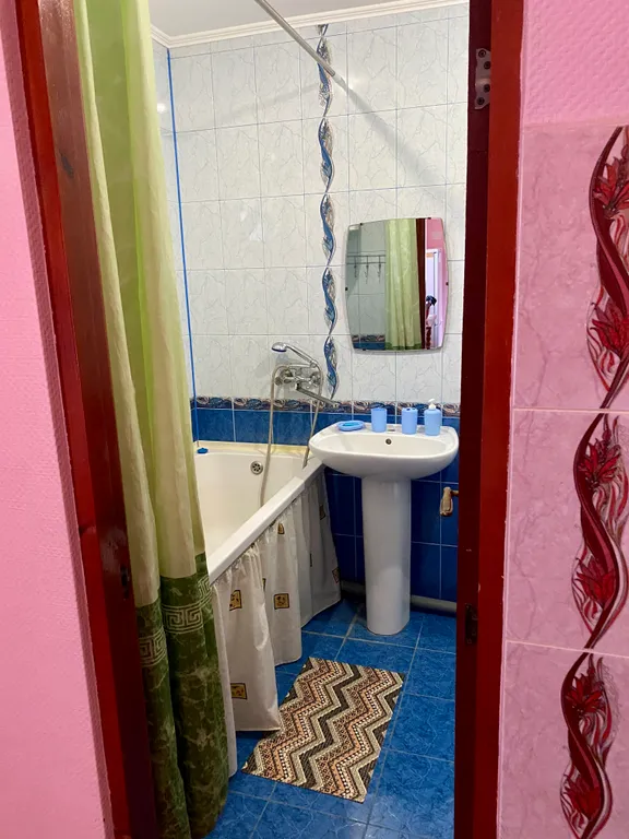 Коттедж Второй этаж дома с отдельным входом с балконом 41м2 ,до моря 4 минуты. — Севастополь