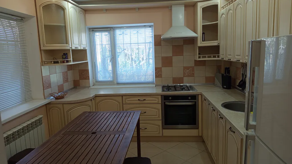 Дом на 7 чел с бассейном