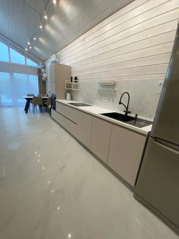 Дом на берегу озера