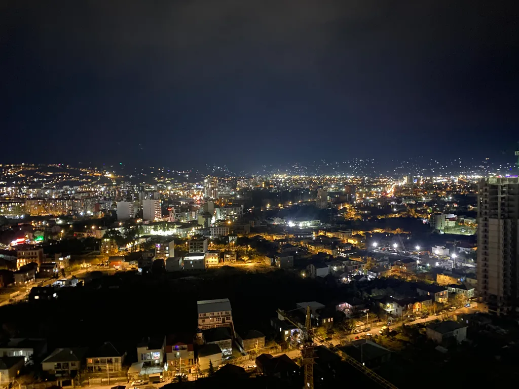 Большая высокая светлая студия на 26 этаже