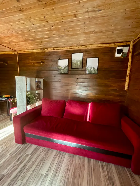 Домик-студия с видом на горы, на территории турбазы