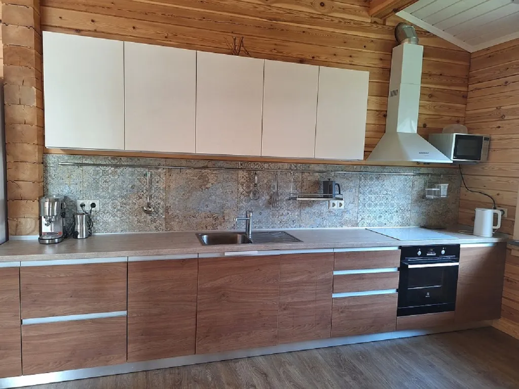 Коттедж на берегу реки в Рощино