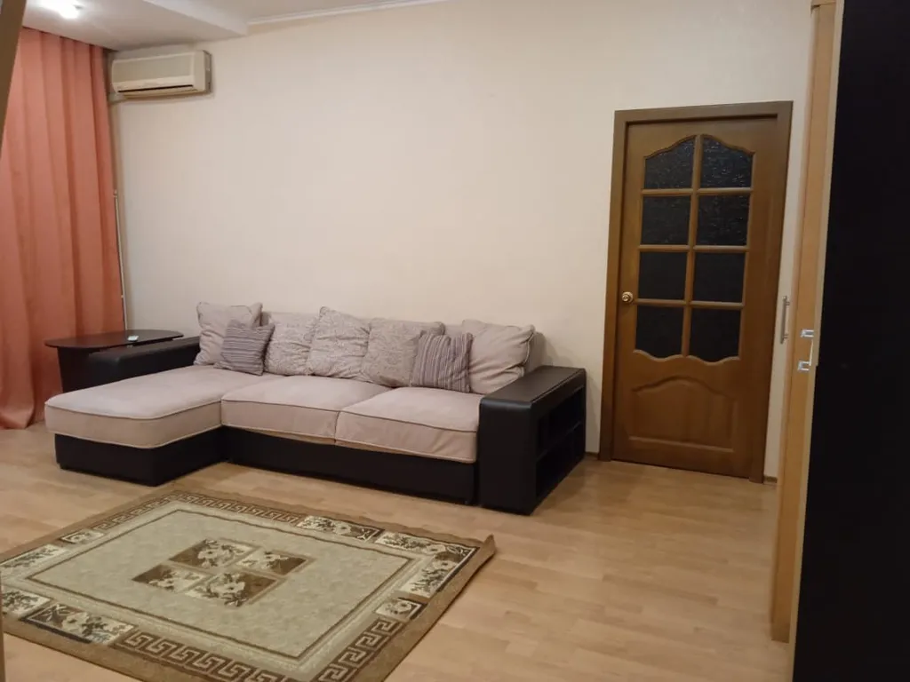 Квартира в 100 метрах от панорамы Сталинградской битвы, набережной и Волгой