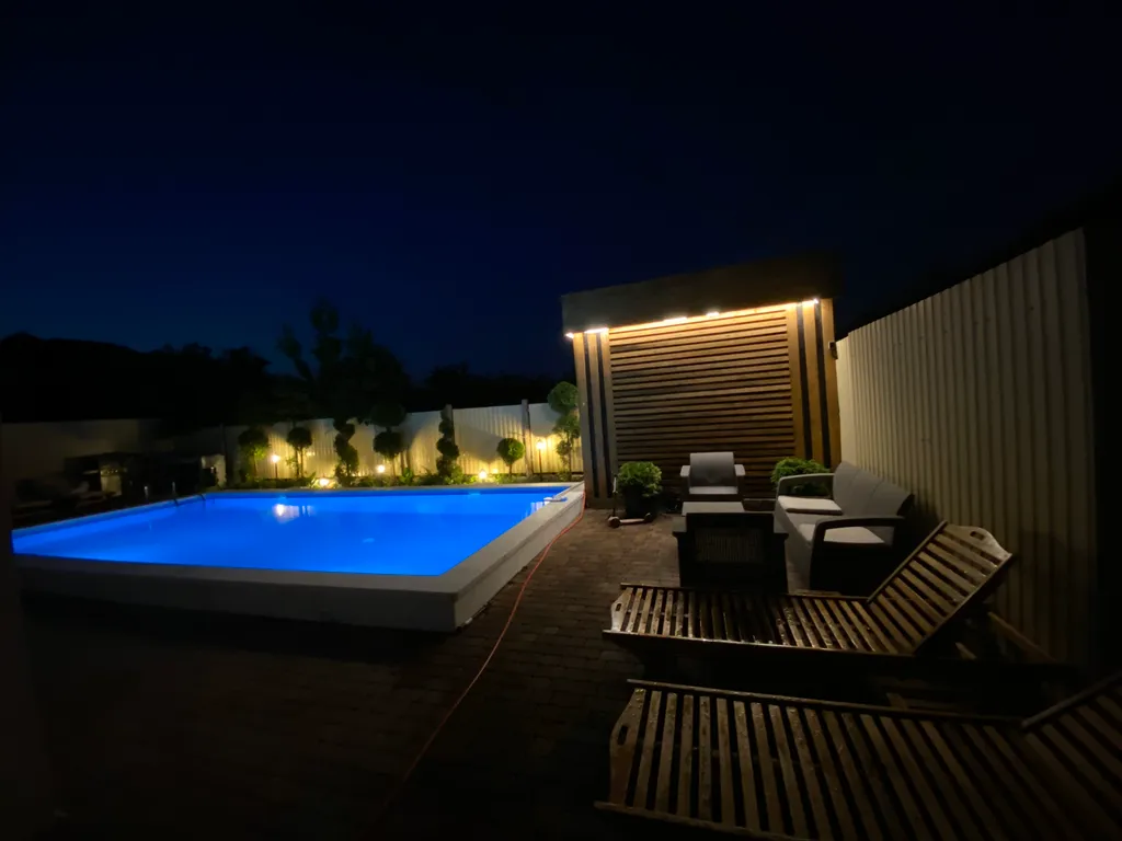 К вашему вниманию классные современные апартаменты с бассейном в доли