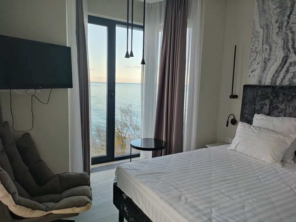 Апартамент с самым красивым прямым видом на море, двухкомнатный