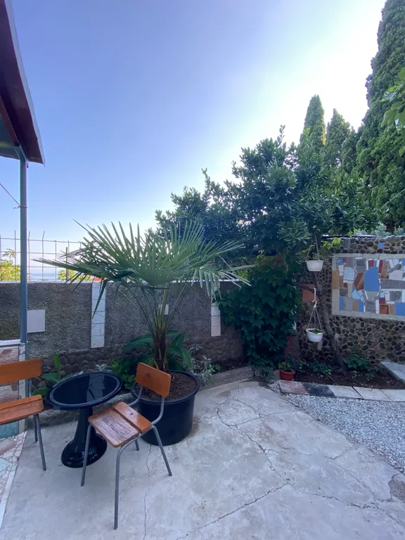 Двухкомнатный домик с новым ремонтом и зоной мангала