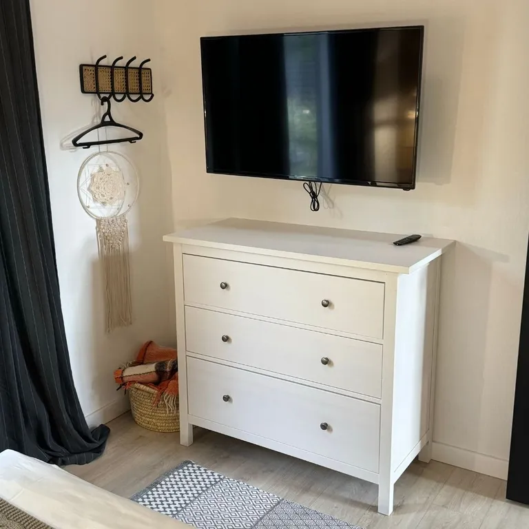 Собер Дача - частный дом рядом с лесом и винодельней