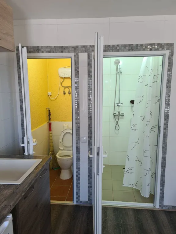 Уютный отдельный домик рядом с бассейном