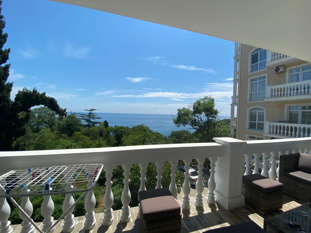 Шикарная современная студия на берегу моря