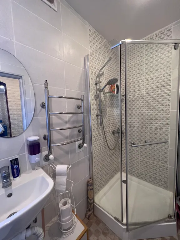 Квартира-студия с отдельным входом с парковкой