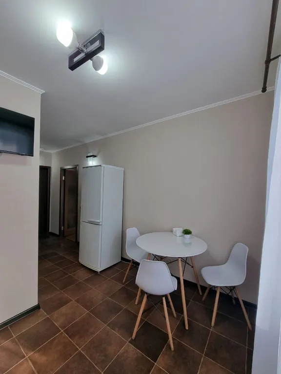 Квартира с новым ремонтом на Высоцкого 42