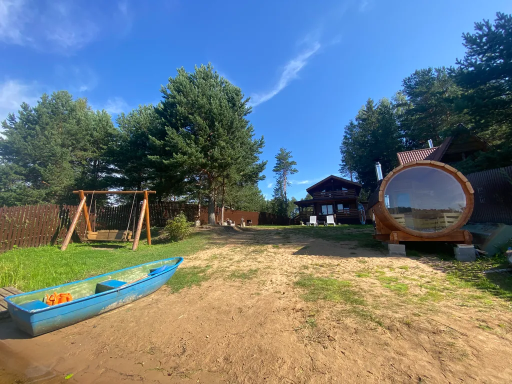 Дом у озера в Заплавье