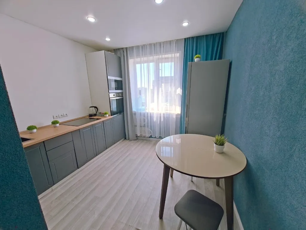 Бирюзовые апартаменты на Солдатова