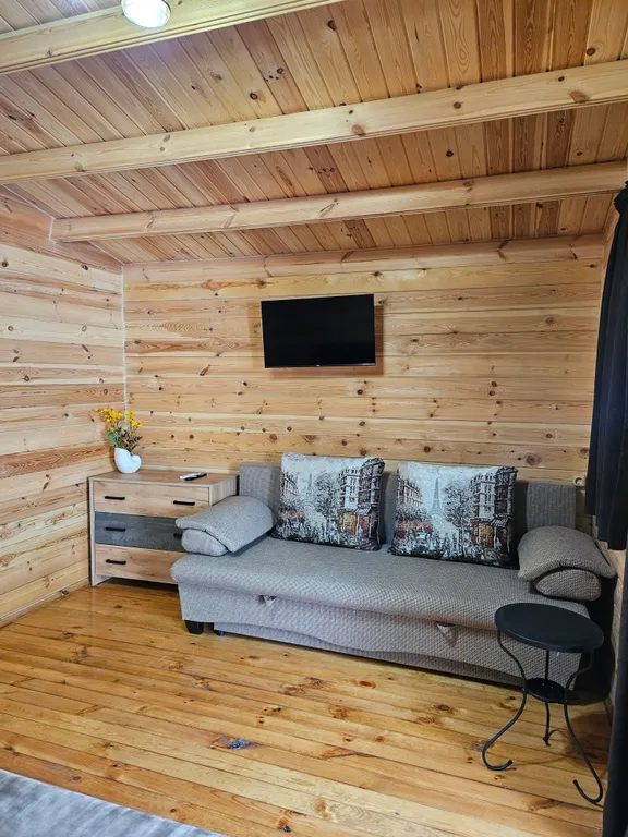 Коттедж Эко домик с парковкой рядом с горной рекой — Гагра