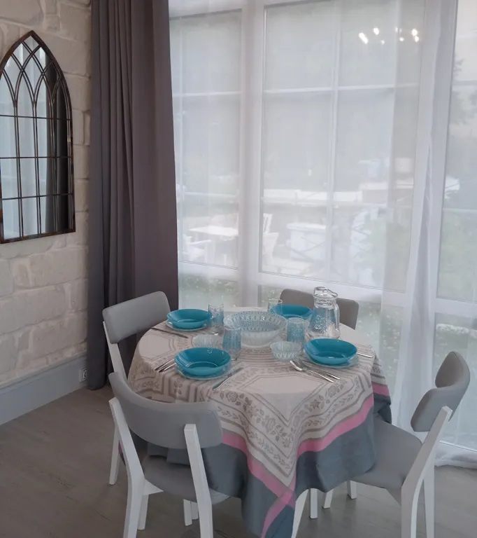 Саммер Холл - Дача Аракина