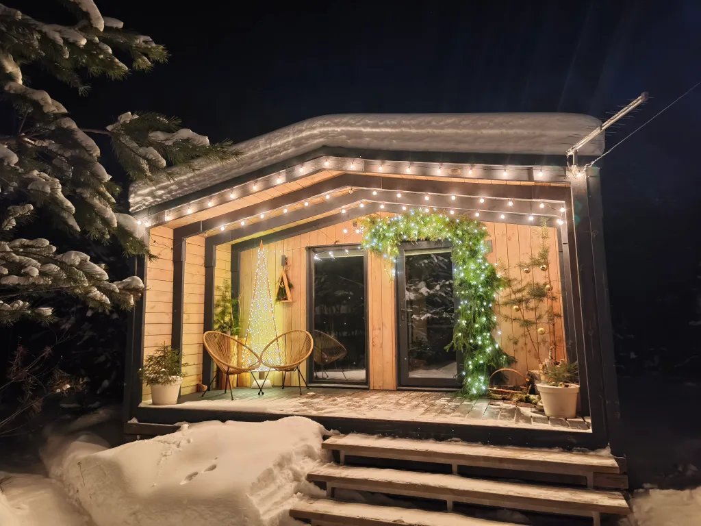 Коттедж Светлый домик на опушке леса — аренда посуточно в Тюмень