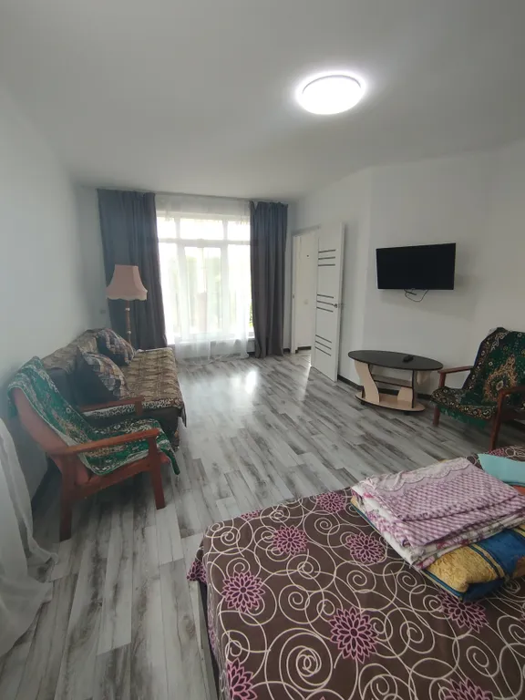 Уютный дом в спальном районе недалеко от моря