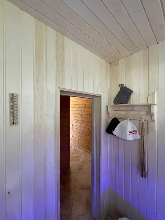 Дом в Лесном на берегу