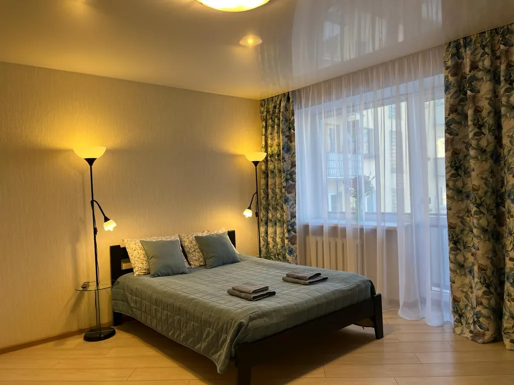 Для доброго гостя и ворота настежь