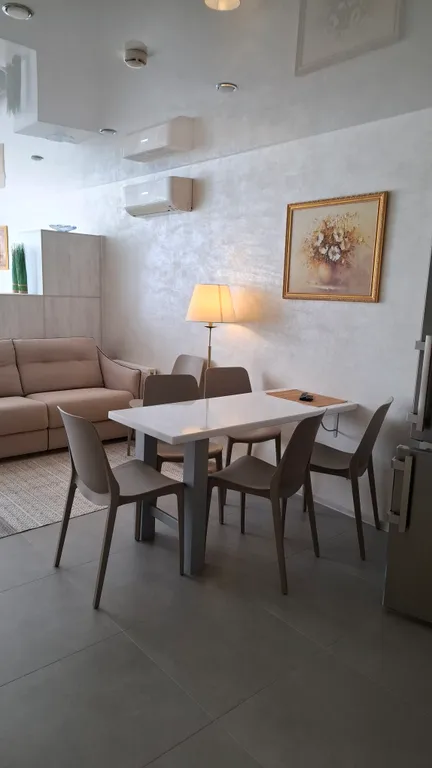 Квартира в ЖК Меридиан, уютные апартаменты с террасой и отдельной спальней