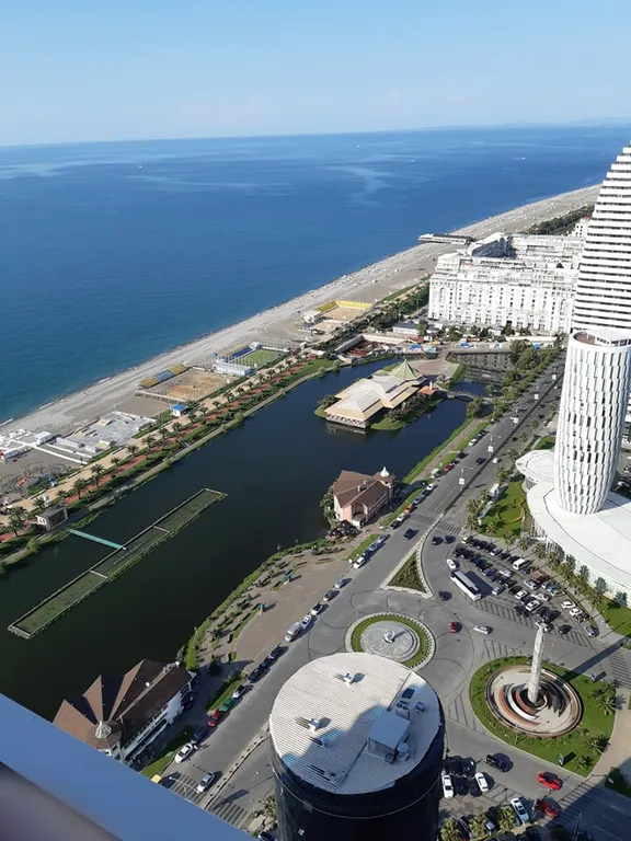 Апартаменты в Орби Сити с видом на море, на первой линии моря