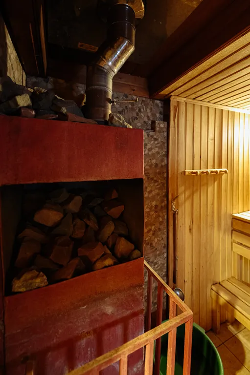 Дом у реки в Пскове