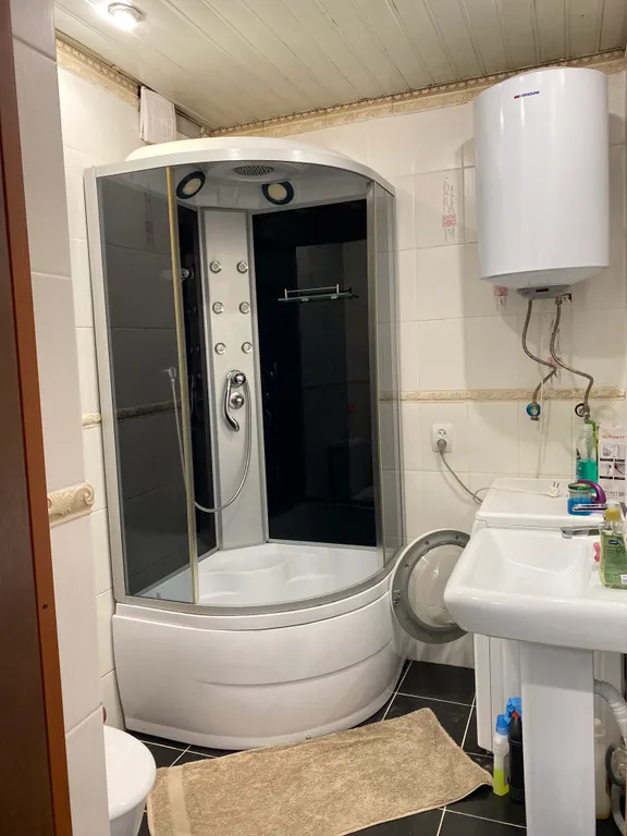 Квартира Просторная трехкомнатная квартира у моря — Сухум