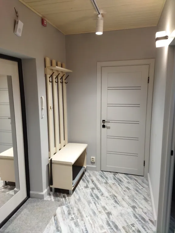 Новая 1-комнатная квартира с отличным ремонтом и двумя спальнями