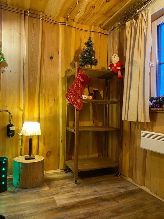 Коттедж Атмосферный Лесной домик, баня на дровах, чан на берегу реки в лесу — Старово