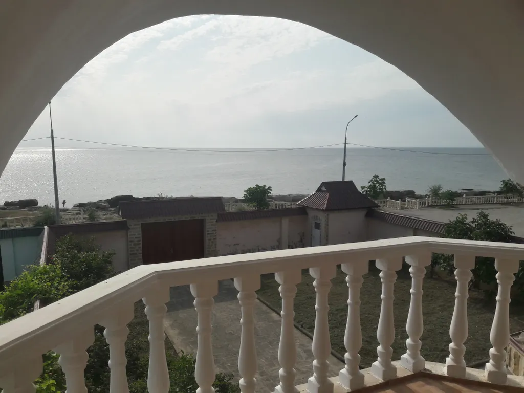 Дом на берегу моря