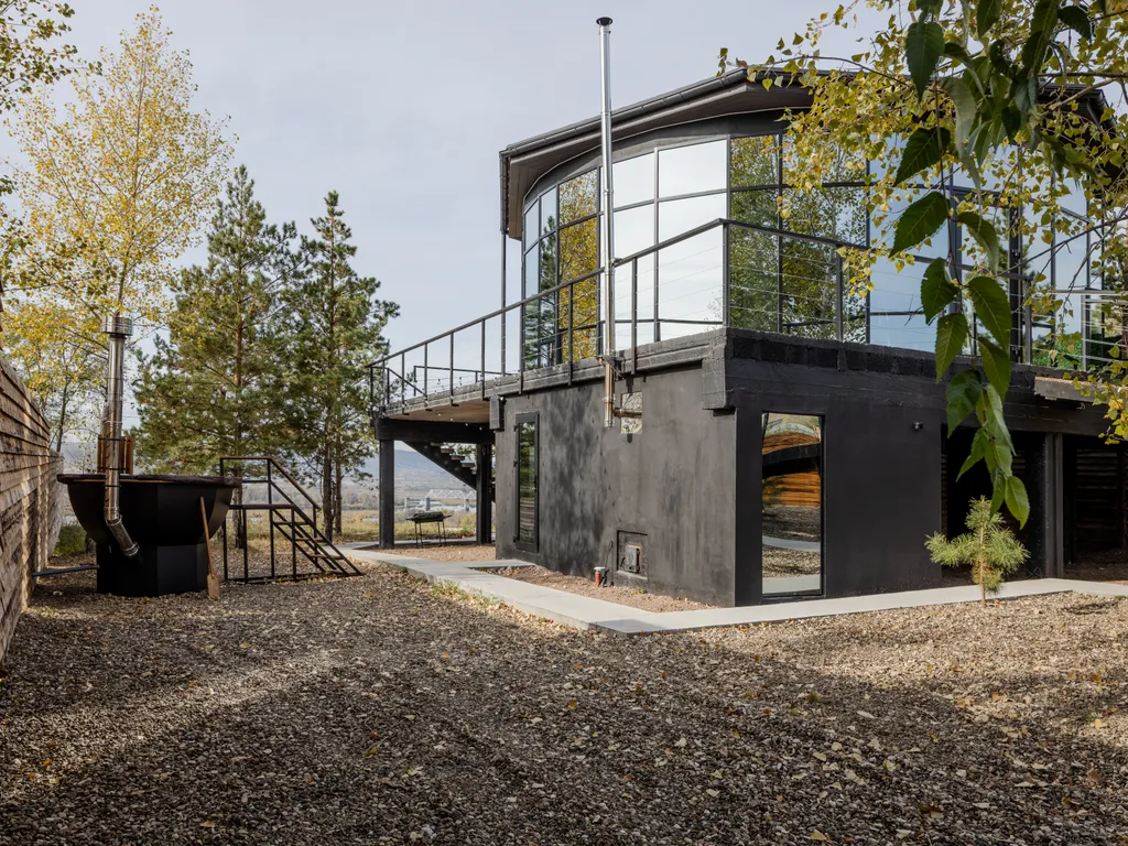 Уникальный Круглый дом с панорамой на горы и реку Сок