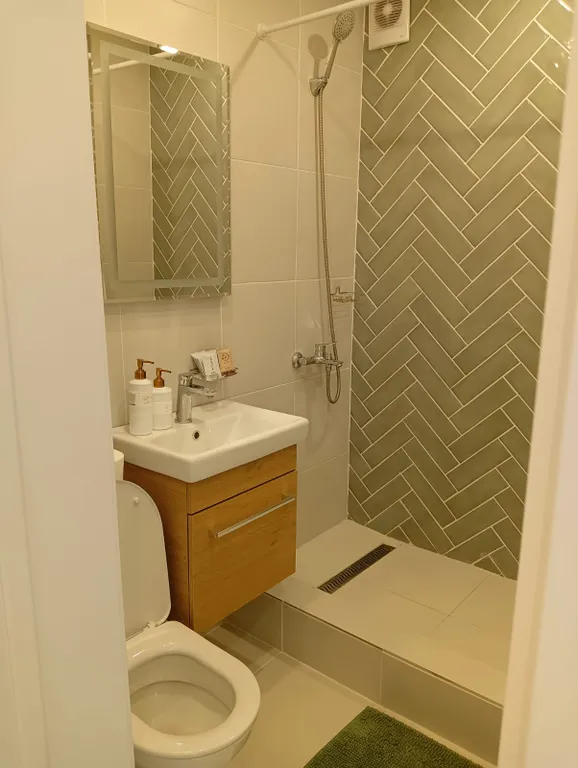 Двухкомнатная квартира в центре города с потрясающим видом из окна