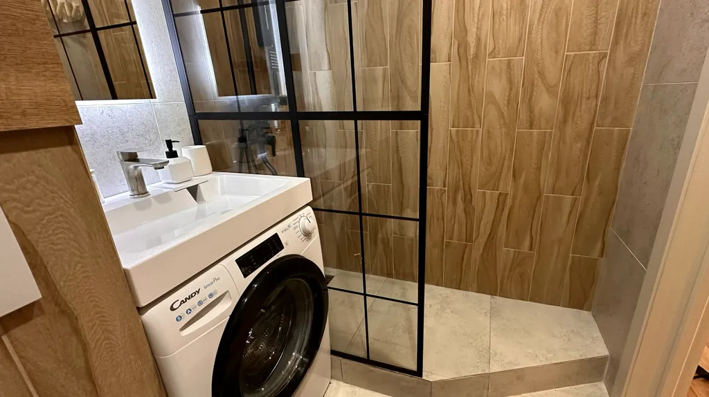 Студия с дизайнерским ремонтом в центре