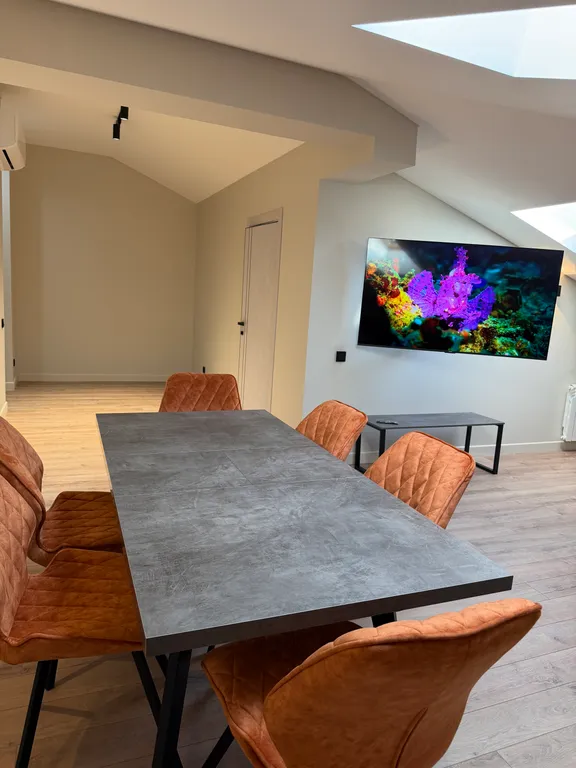 Сдается впервые квартира в центре! — аренда посуточно в Саратов