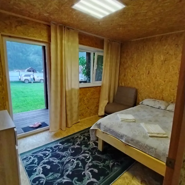 Домик 2 с видом на горы